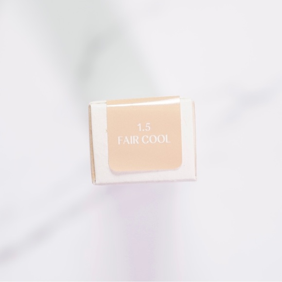 HUDA BEAUTY Glowish Brigh Light Sheer Concealers Bundle ($17 Each, Bundle $48) - Picture 4 of 9